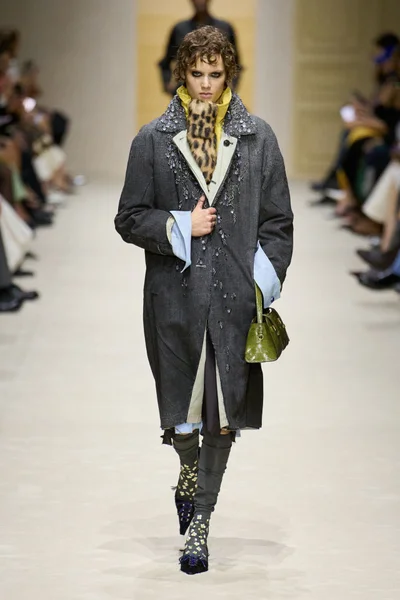 Look 8